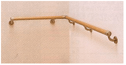 廊下入り隅手すり